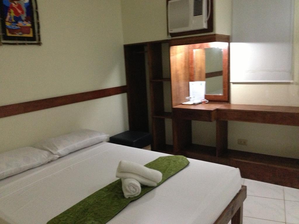 Qm Pension House Tagbilaran City Ngoại thất bức ảnh