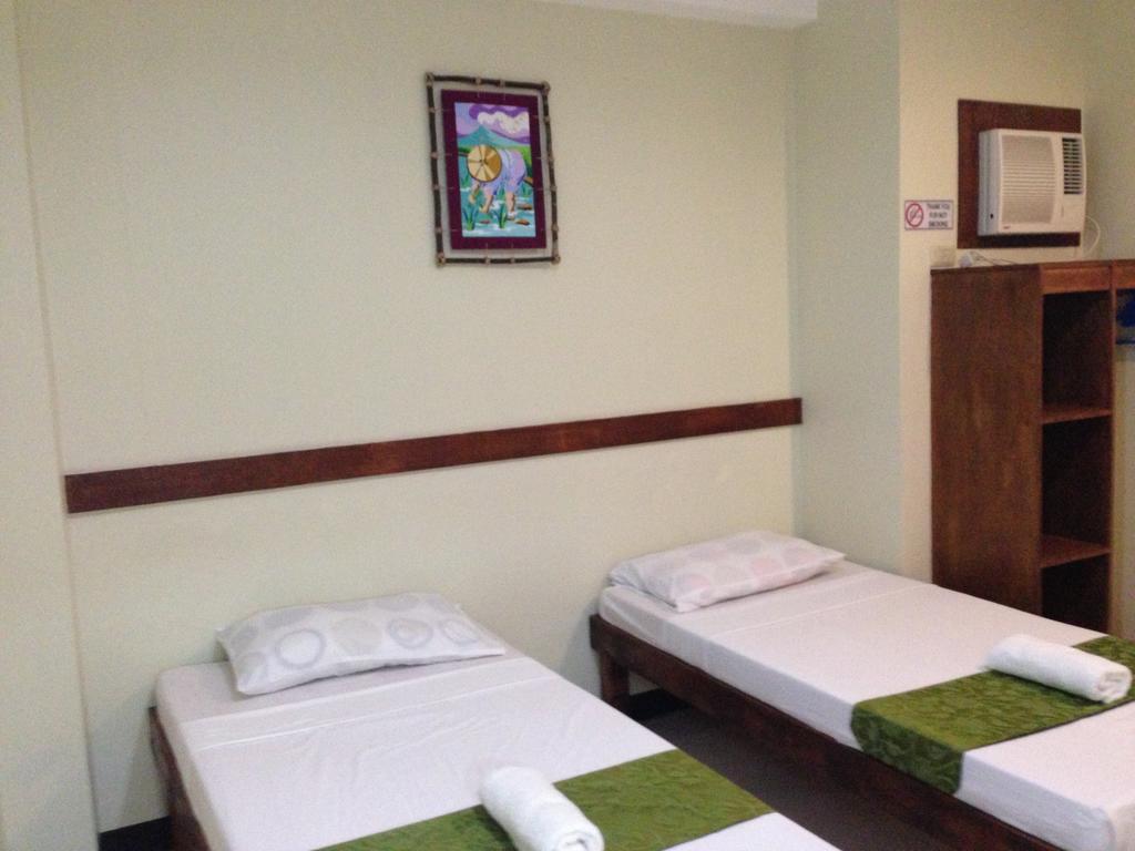 Qm Pension House Tagbilaran City Phòng bức ảnh