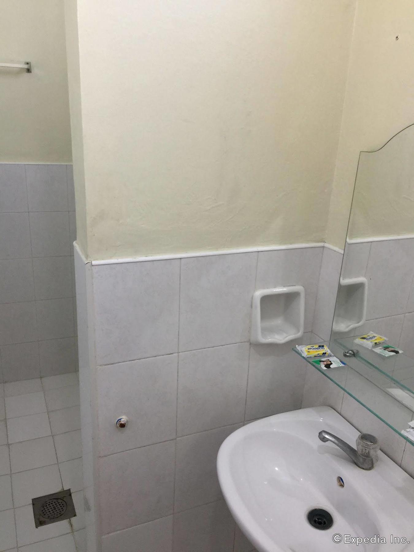 Qm Pension House Tagbilaran City Ngoại thất bức ảnh